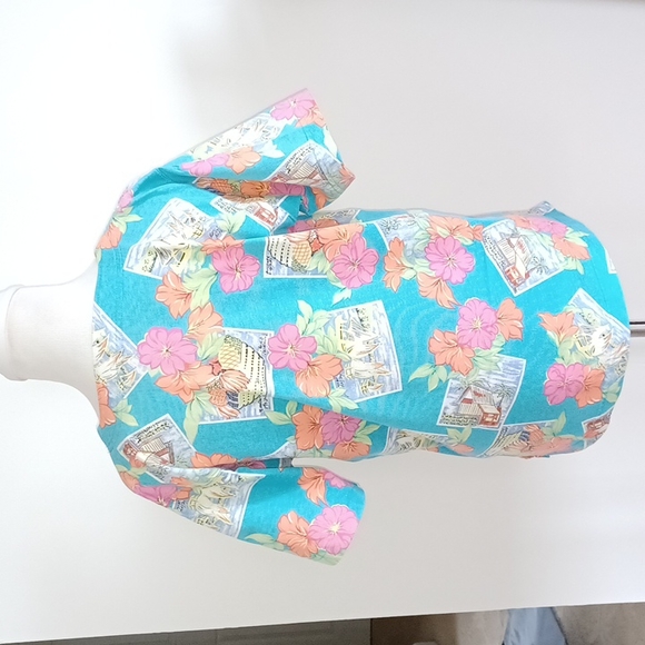 ☀️LizSport Petite Tropical Print Tee - Picture 3 of 5